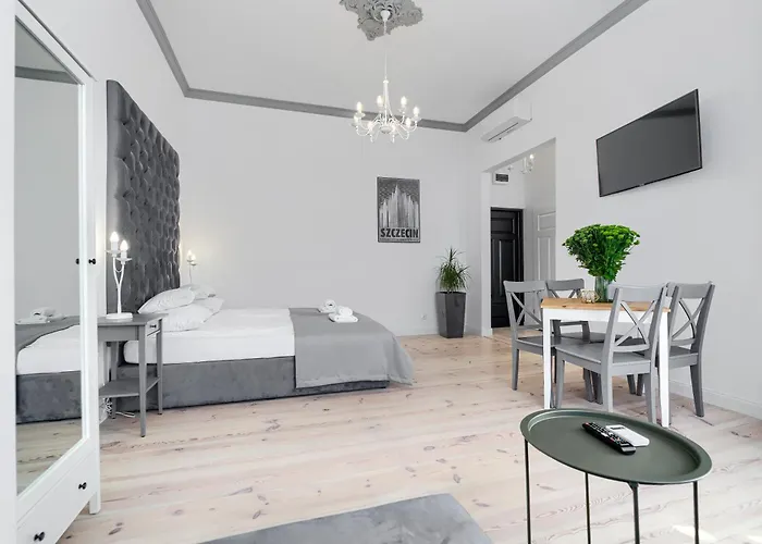 1899 By Platinum 아파트 슈체친