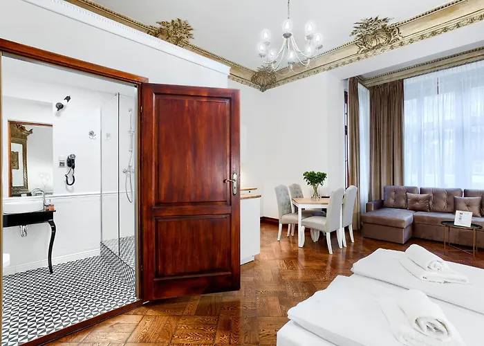 아파트 1899 By Platinum