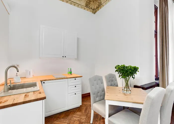 아파트 1899 By Platinum *